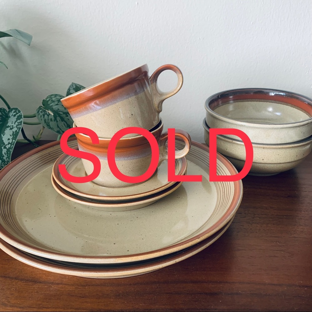 Vintage stoneware plates/bowls
